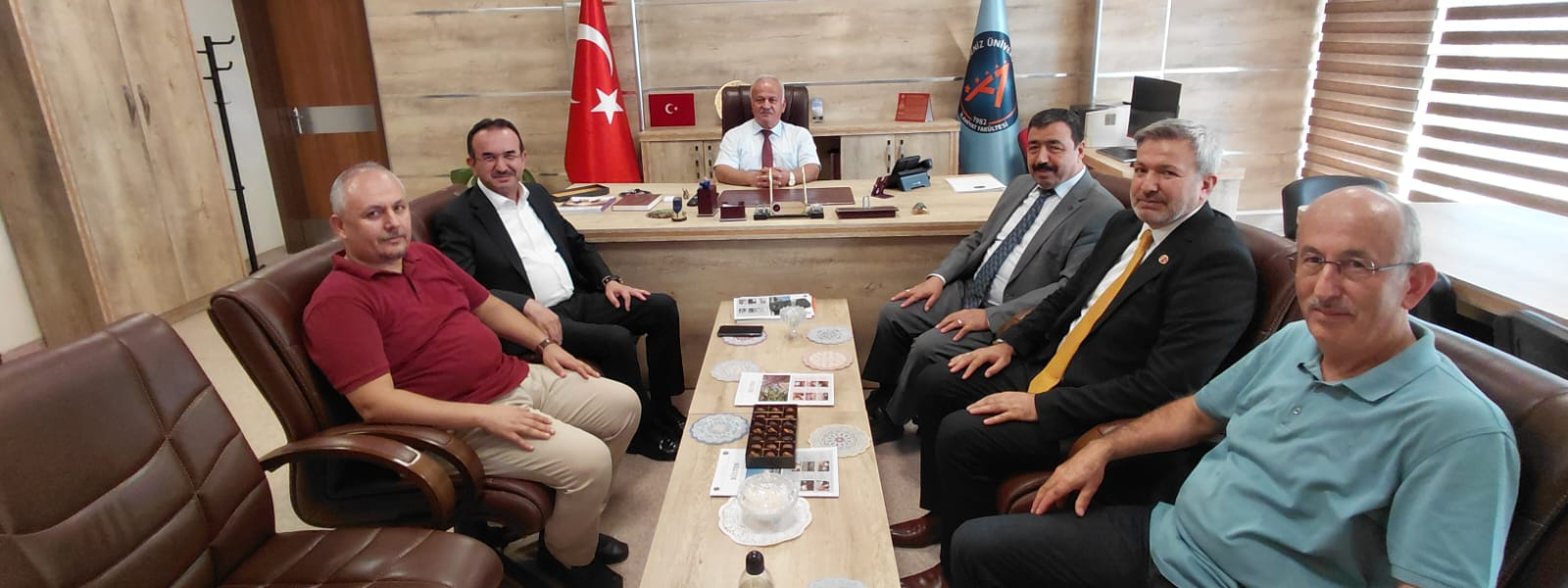 <p style="text-align: center;"><span style="color: #ffffff;"><strong>FAK&Uuml;LTEMİZE ZİYARET</strong></span></p>