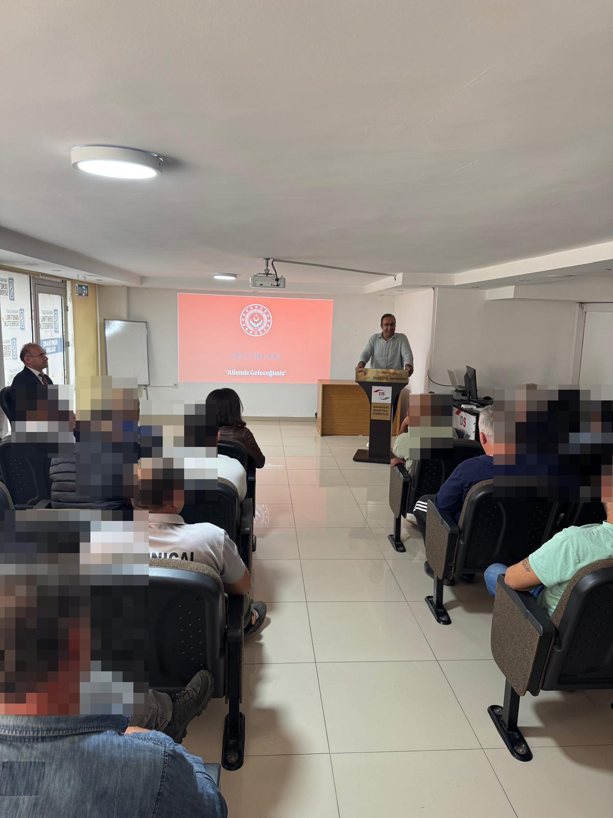 Denetimli Serbestlik Kapsamındaki Bireylere Yönelik Seminer