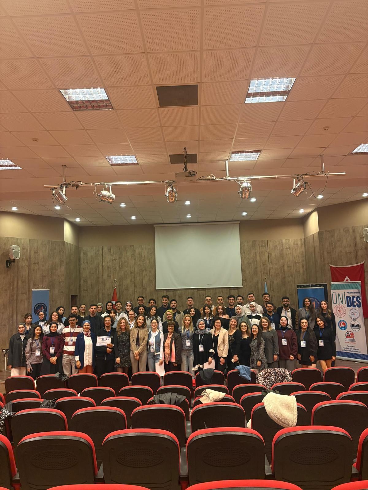 &Uuml;NİDES MAK&Uuml; 2.jpg
