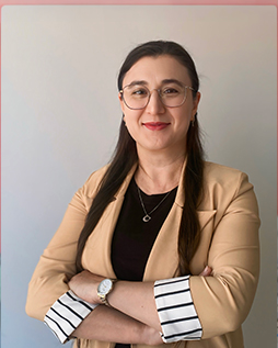 Ayşe Kır