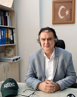 Hakan Elin&ccedil;