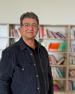 Tahir Sevin&ccedil;