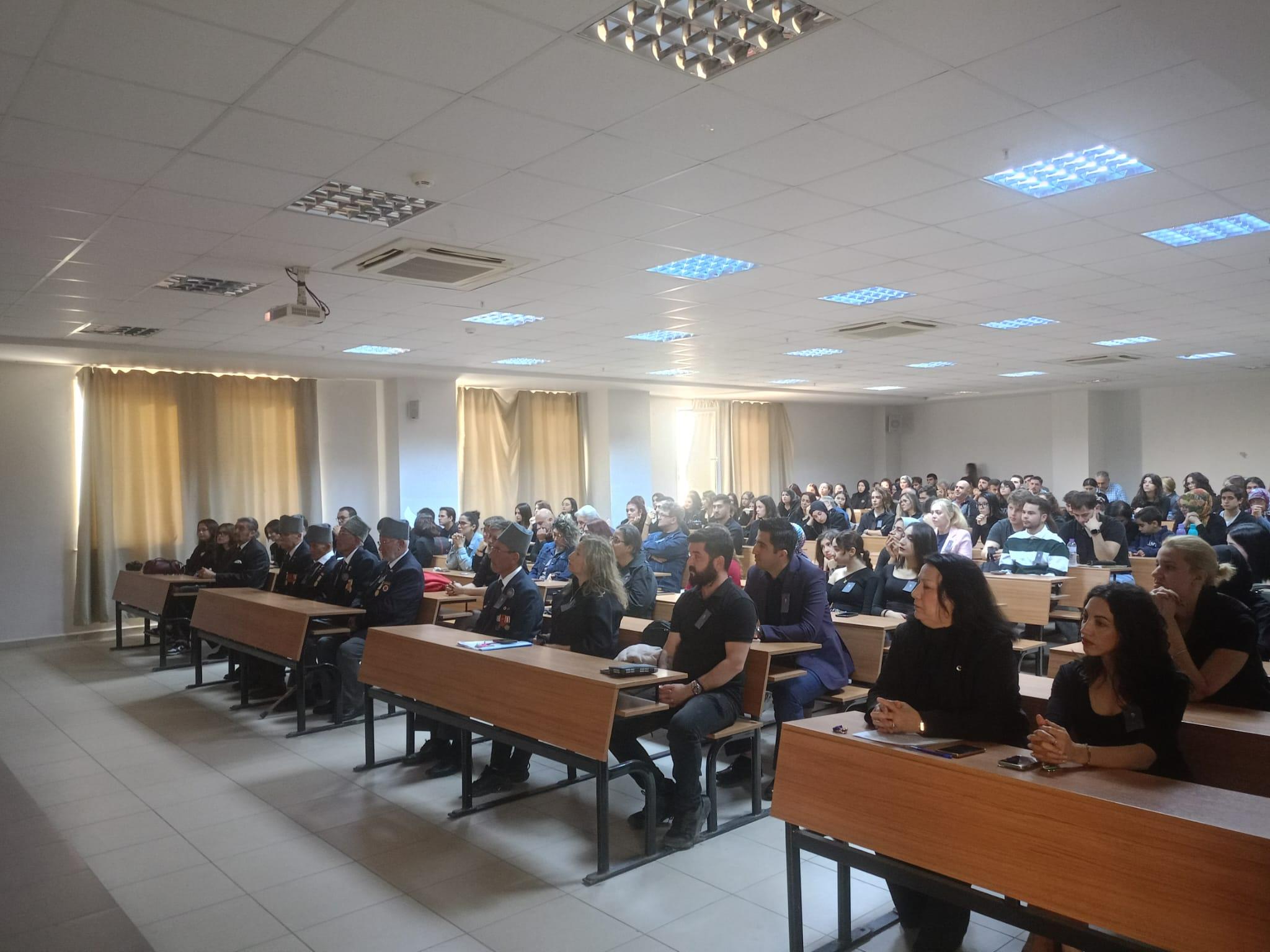 10 Kasım Gazi Mustafa Kemal Atatürk'ü Anma Töreni