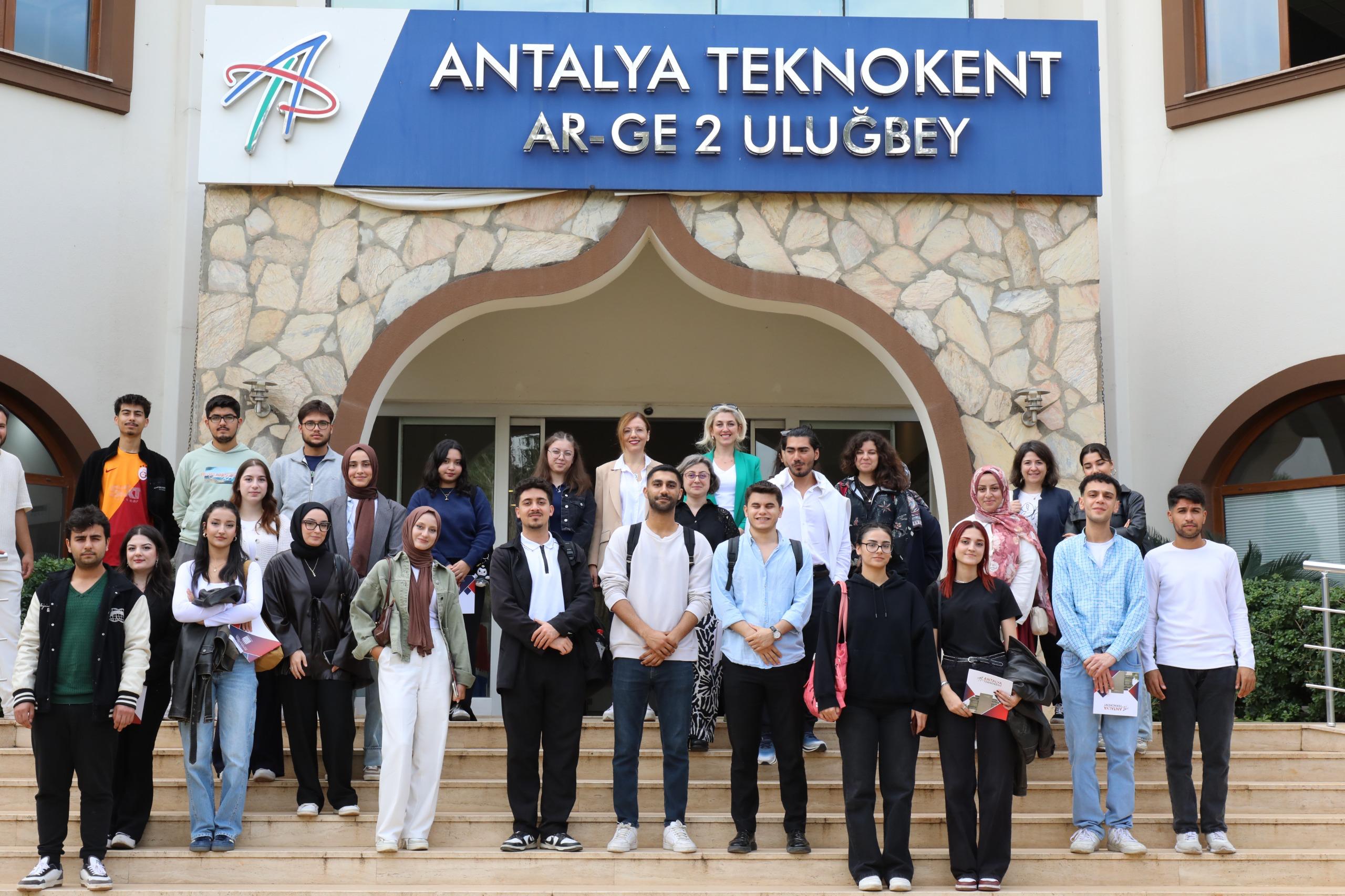 WhatsApp Image 2025-10-23 at 13.39.40-5.jpeg