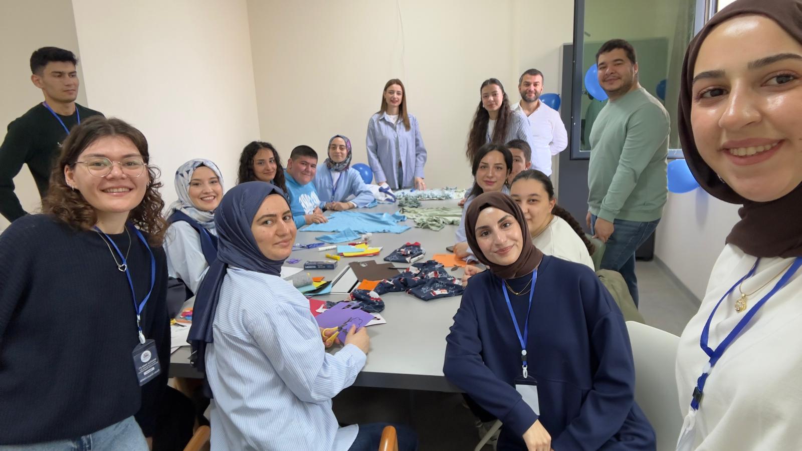 Akdeniz Üniversitesi’nde Scientix STEM Keşif Kampanyası: Otizme Mavi Işık, ileri Dönüşüm Atölyesi!