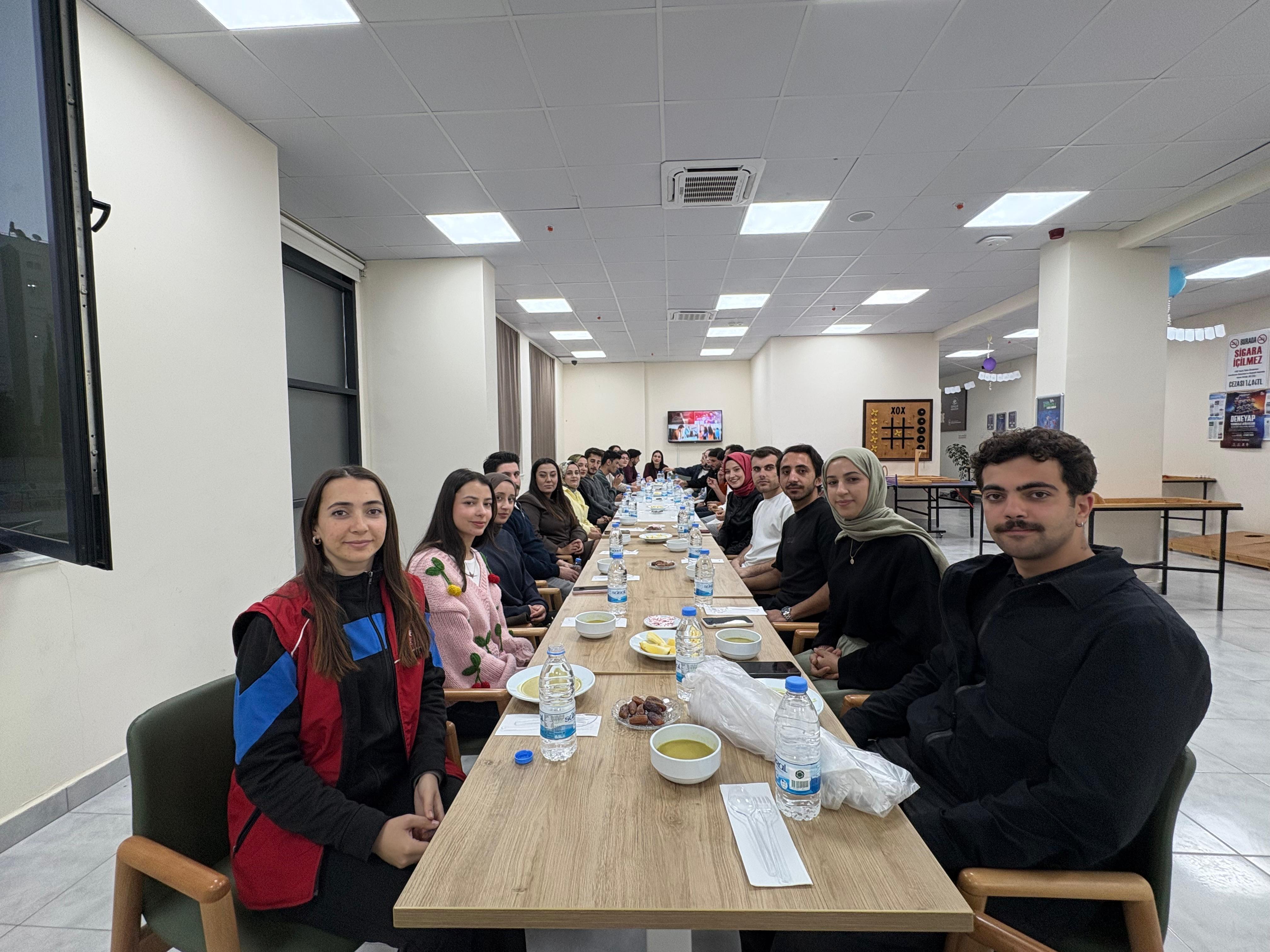 Toplum İçin Sosyal Sorumluluk Hemşirelik Topluluğu’ndan Anlamlı İftar Buluşması