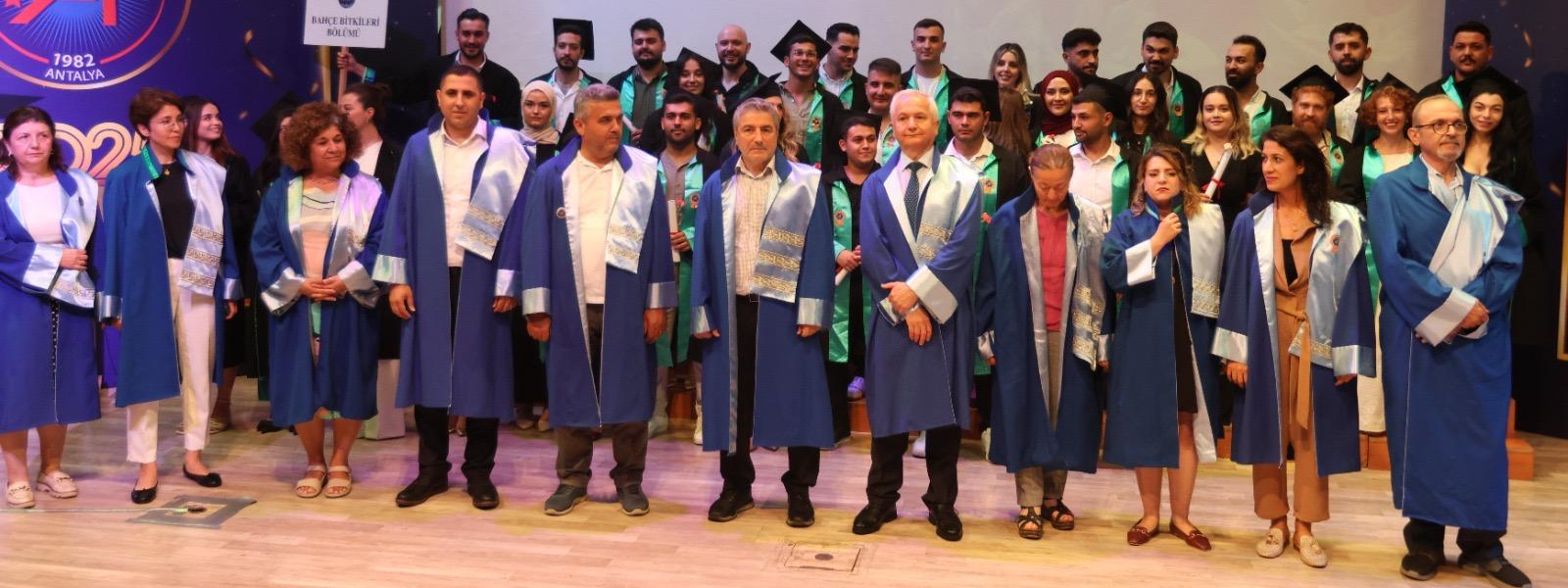 https://webis.akdeniz.edu.tr/uploads/1078/slider/e1697b48-6c90-4110-aaaa-bf0f751d629e.png