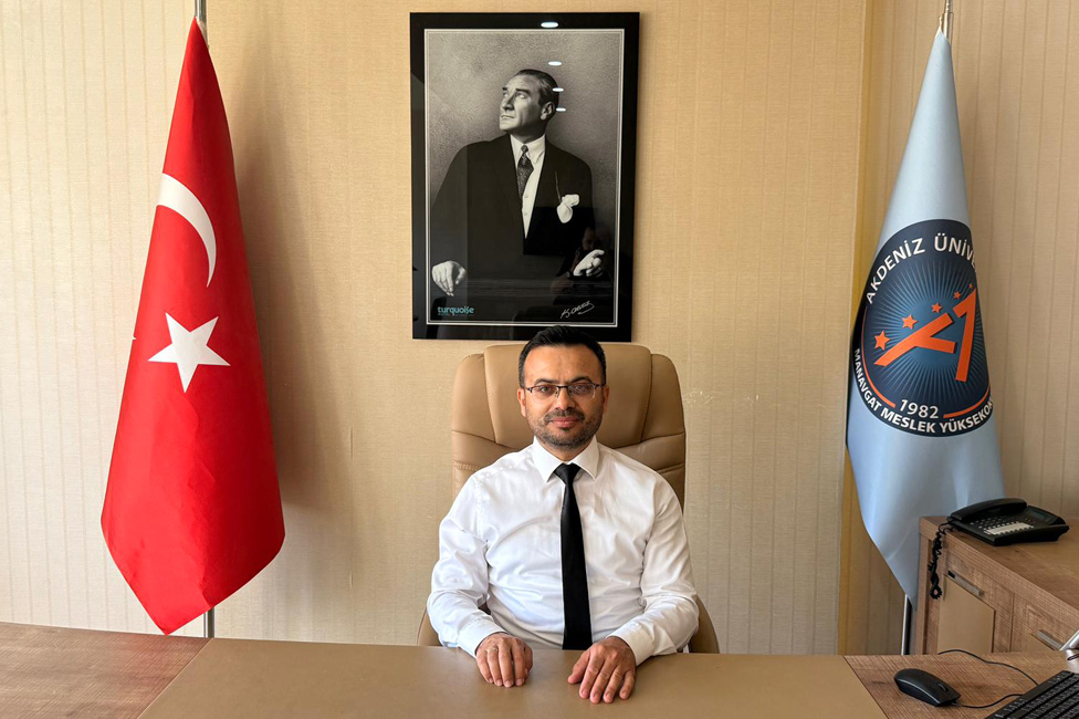 Do&ccedil; Dr. H&uuml;seyin Boz