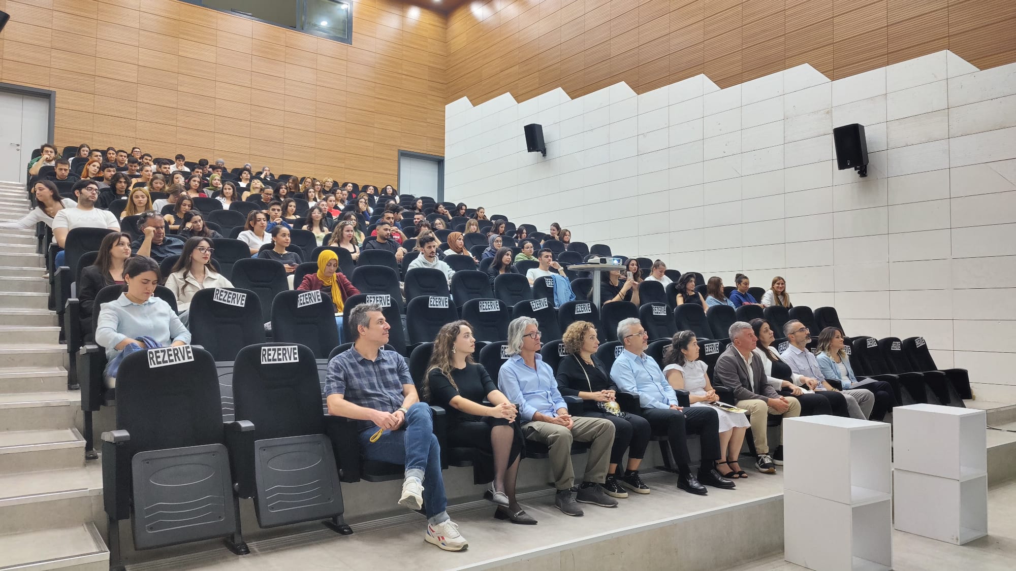 WhatsApp Image 2025-10-24 at 08.31.50.jpeg