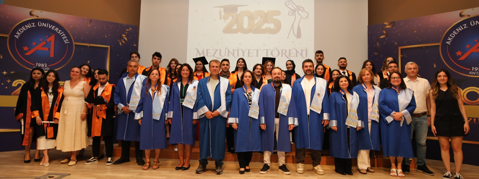https://webis.akdeniz.edu.tr/uploads/1136/slider/0c2264e7-98b8-4f43-b8b1-b47c6708bb83.png