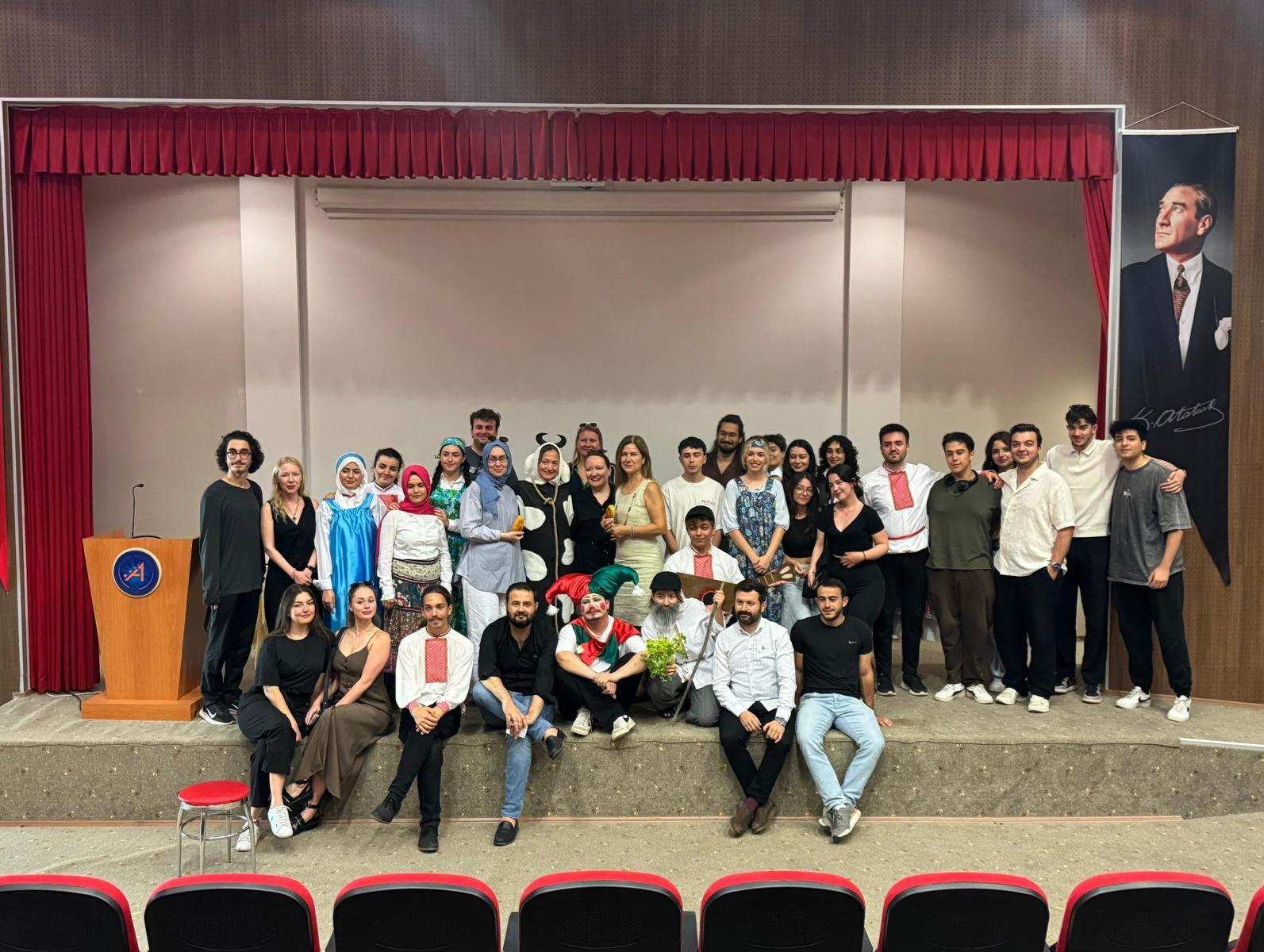 Sanattan Dayanışmaya : Geleneksel Tiyatro, Kermes