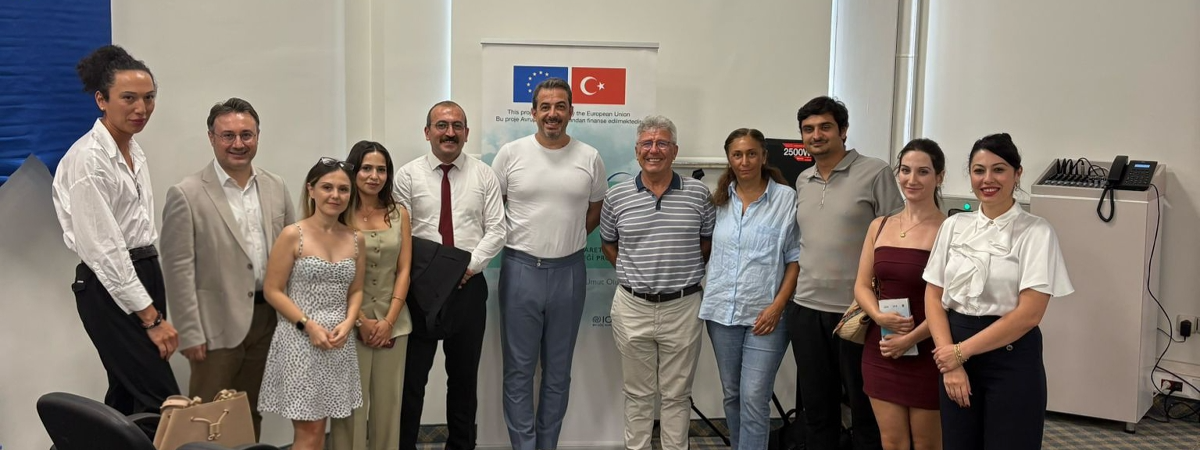 <p>Sosyal Politika ve G&ouml;&ccedil; Araştırmaları</p>