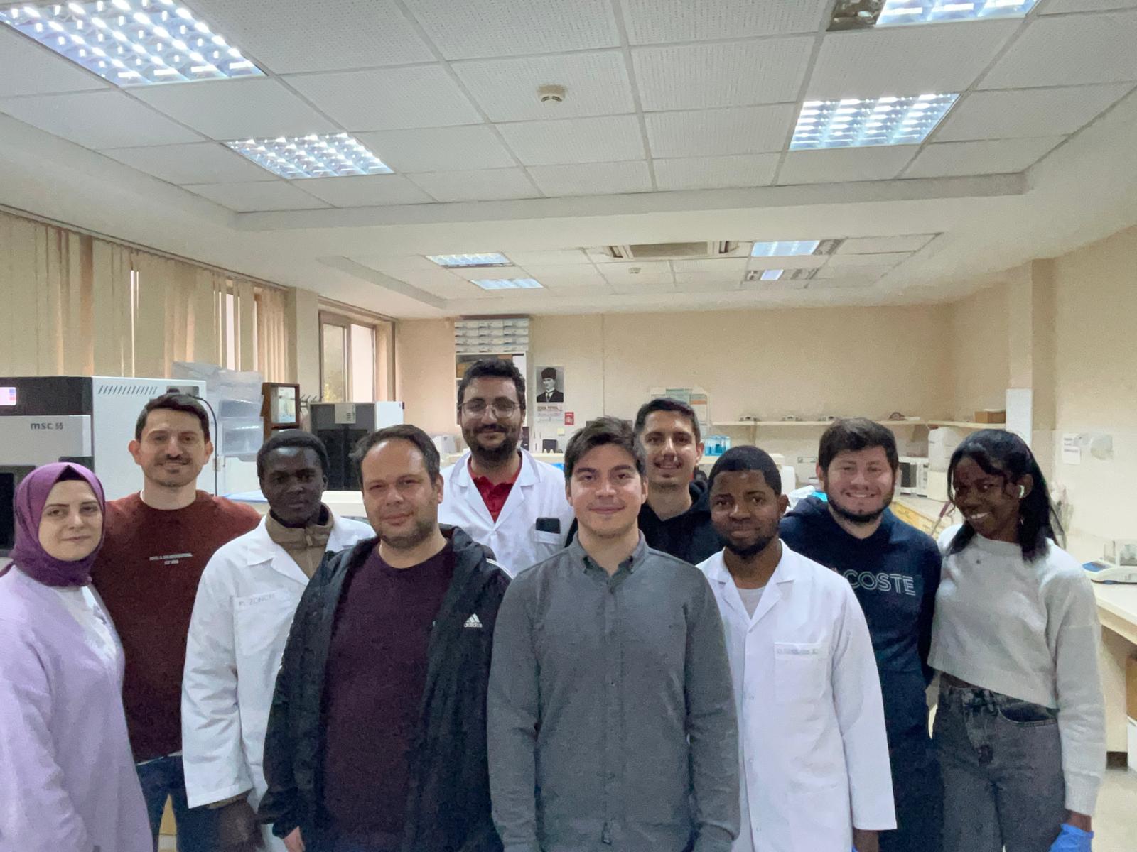 mutlu lab 2.jpg