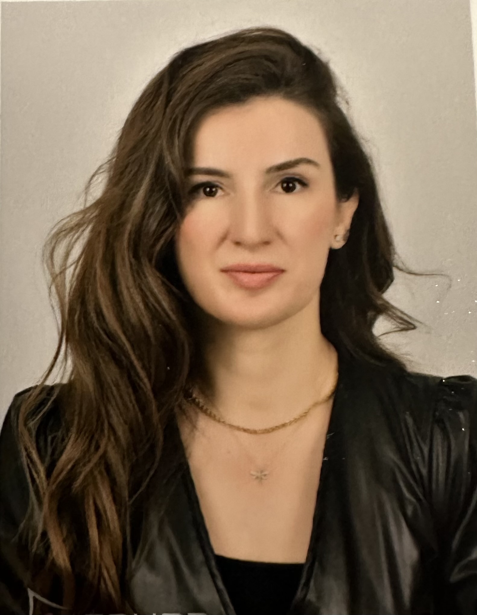 F&uuml;sun Arıcı.jpg