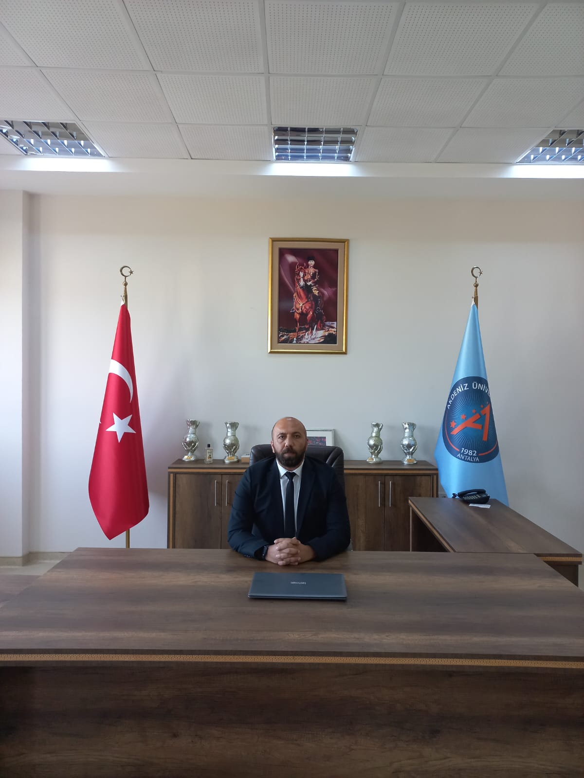 Doç Dr. Adem Arman